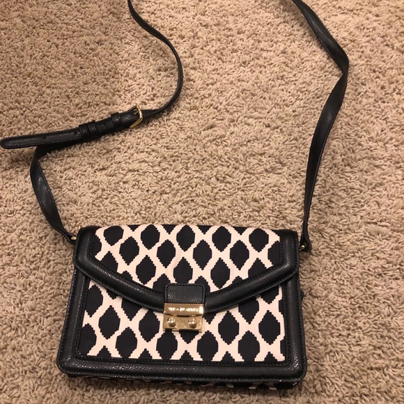 Vera Bradley Cross Body purse - Picture 1 of 1